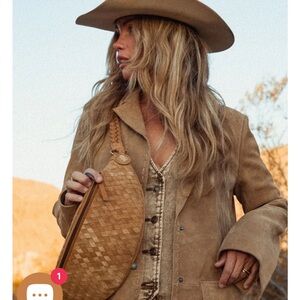 Woven Crossbody bag from MANDRN